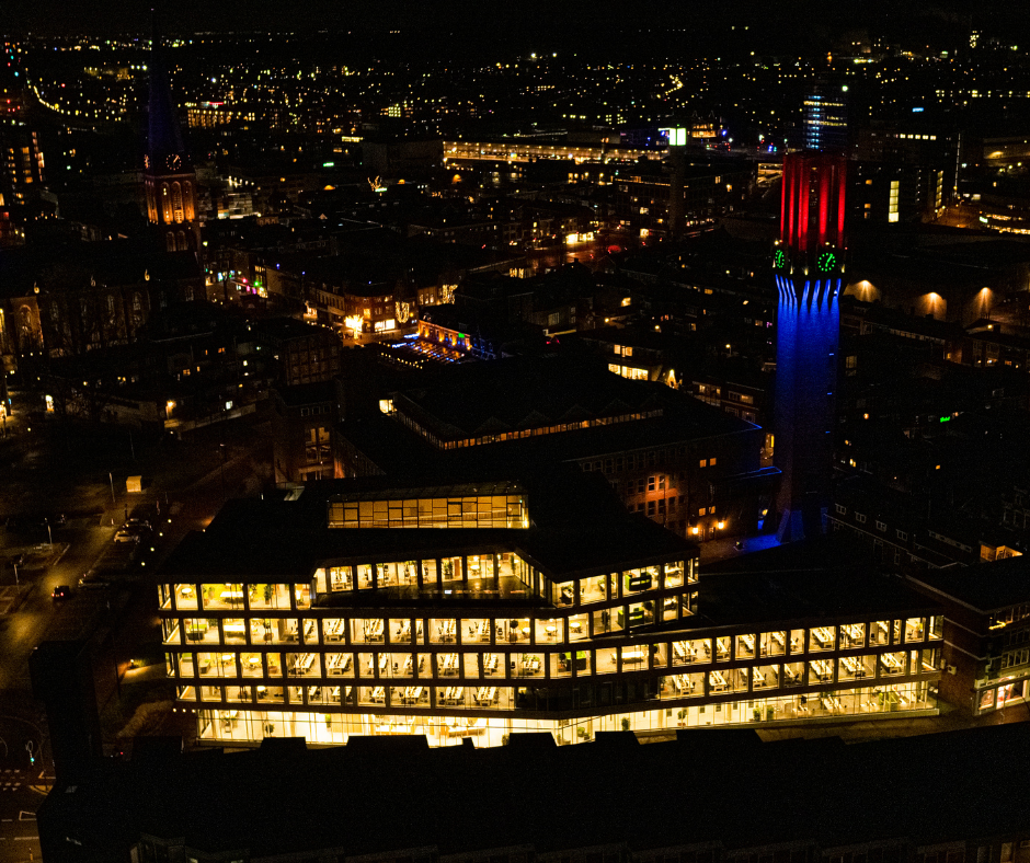 Stadhuis Hengelo bij nacht